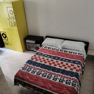 https://navigli-milan-house.it-lombardy.com