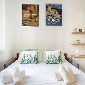 https://new-studio-apartment-sauro-orange.it-lombardy.com