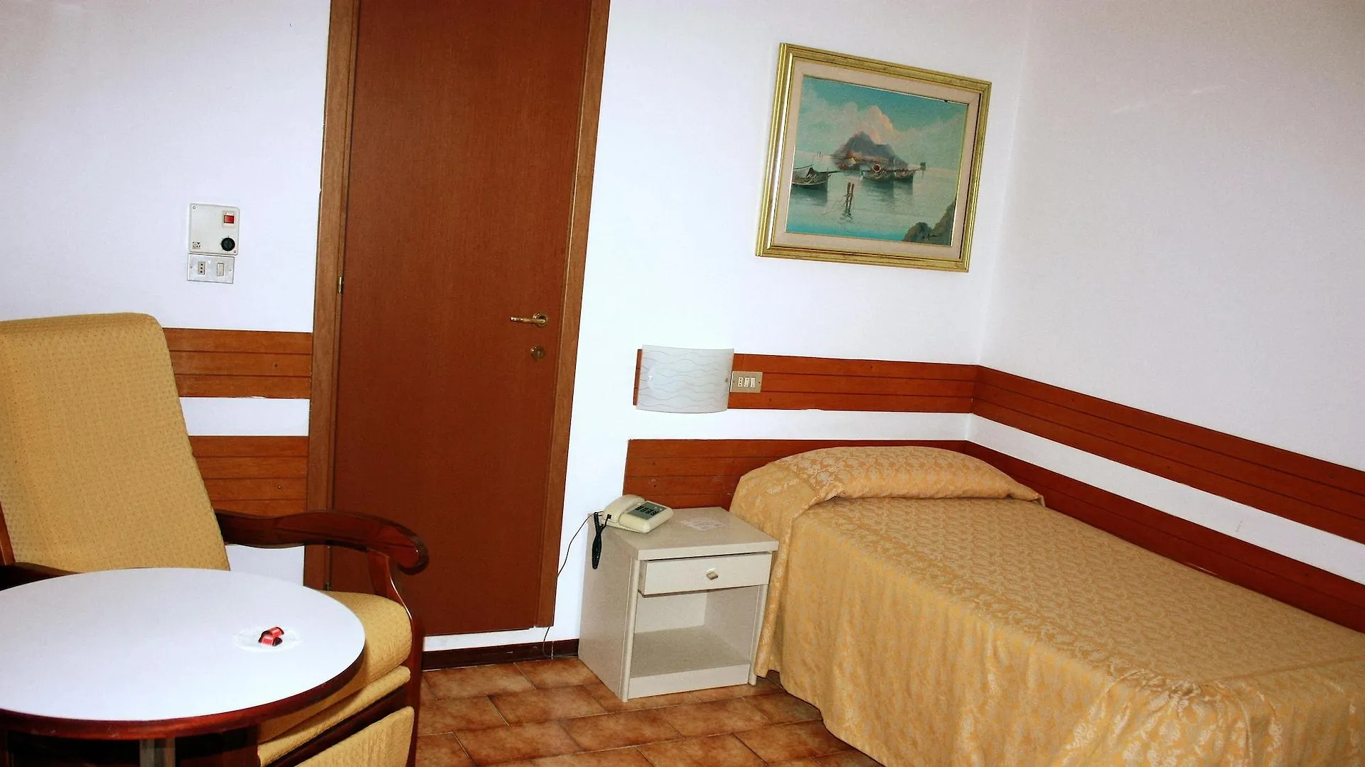 Piccolo Hotel Milano 3*,  Italia