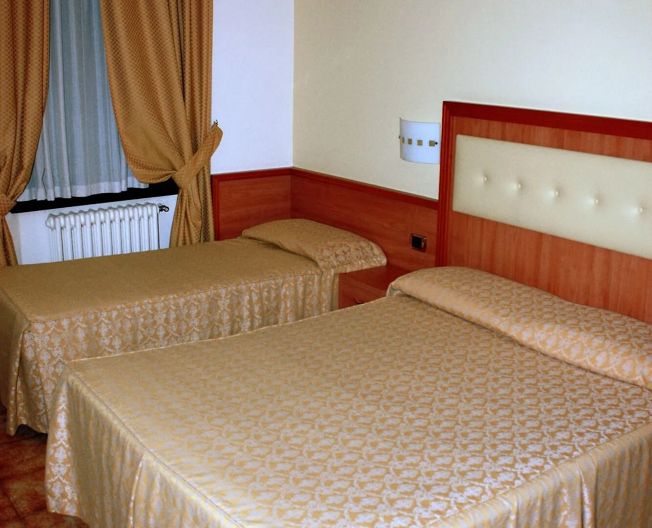 ***  Piccolo Hotel Milan Italy